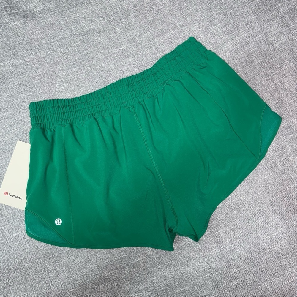 Lululemon Hotty Hot High Rise Athletic Short in Kelly Green Size 12 NWT - Picture 7 of 10